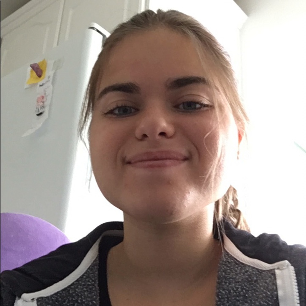 Meet your Posher, Christine